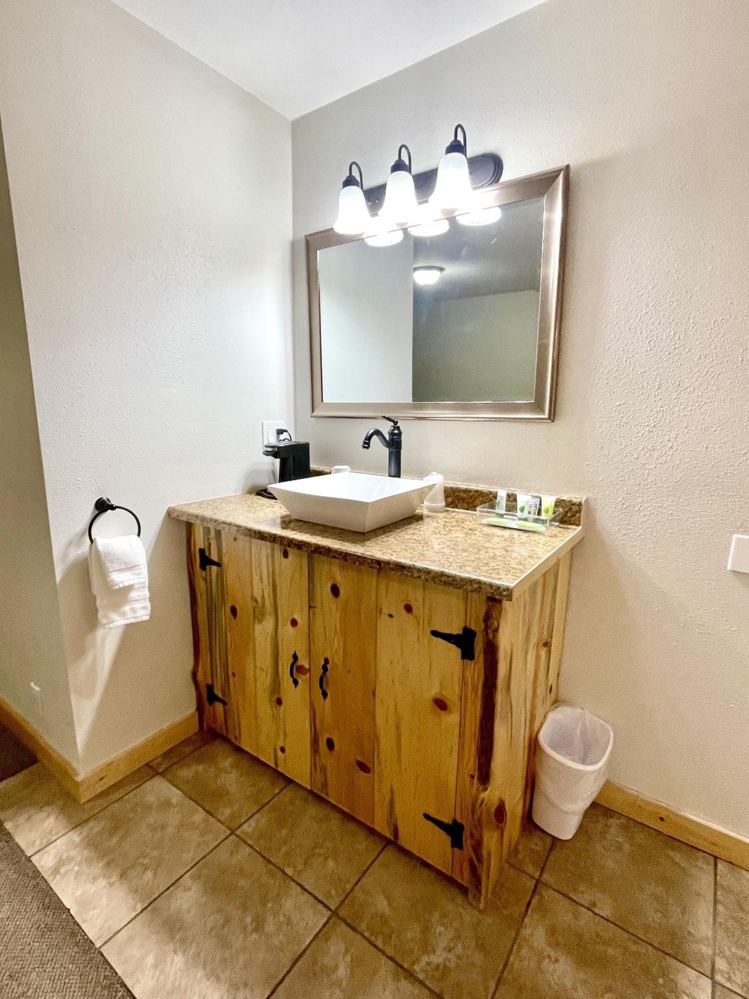 The Idaho Lodge & Rv Park Bonners Ferry Ngoại thất bức ảnh
